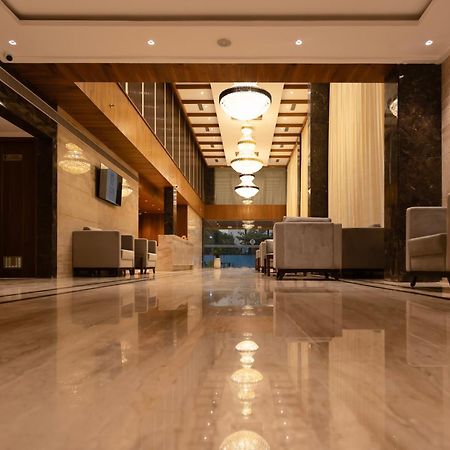 העיר בנגלור Icon Grand Hotel By Bhagini מראה חיצוני תמונה
