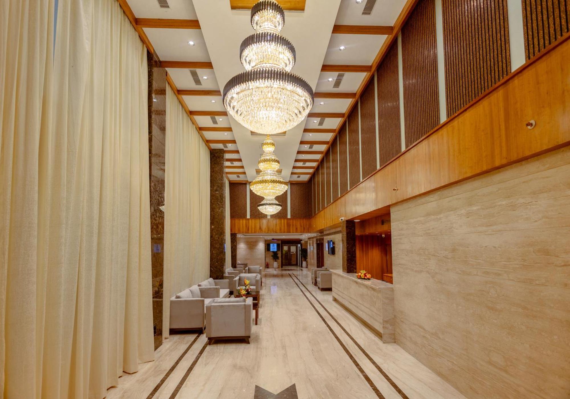 העיר בנגלור Icon Grand Hotel By Bhagini מראה חיצוני תמונה