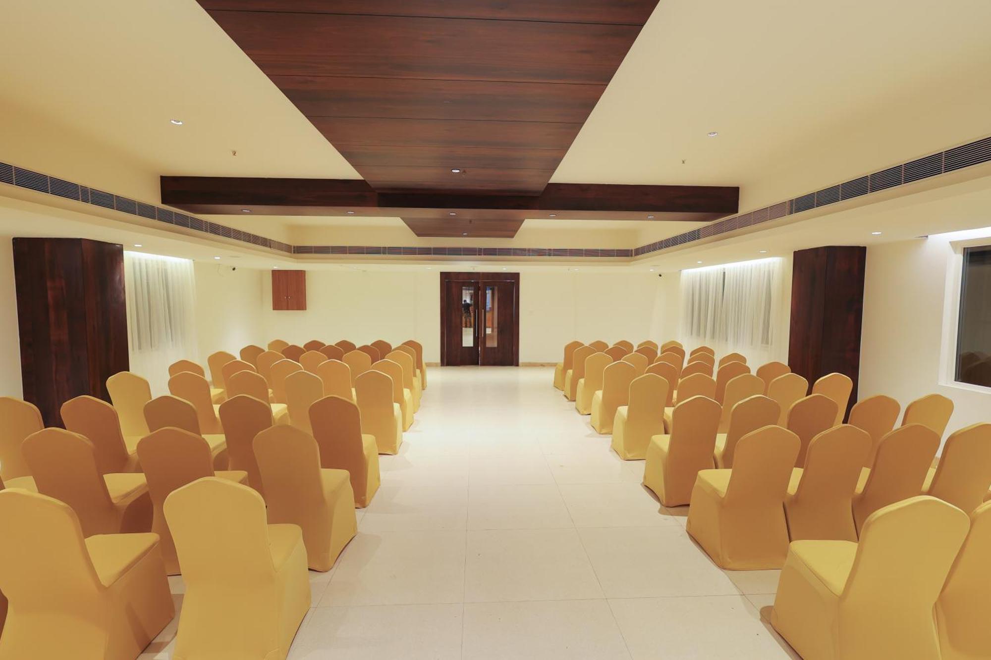 העיר בנגלור Icon Grand Hotel By Bhagini מראה חיצוני תמונה