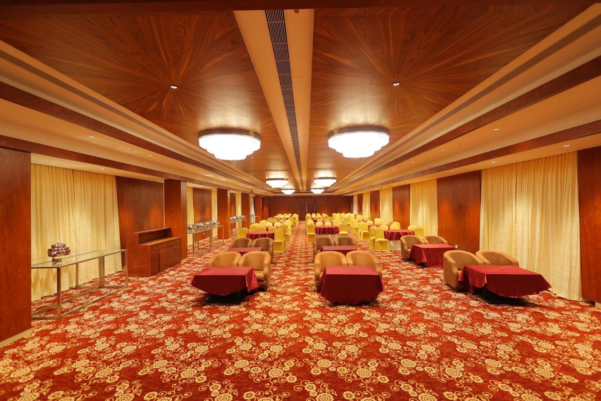 העיר בנגלור Icon Grand Hotel By Bhagini מראה חיצוני תמונה