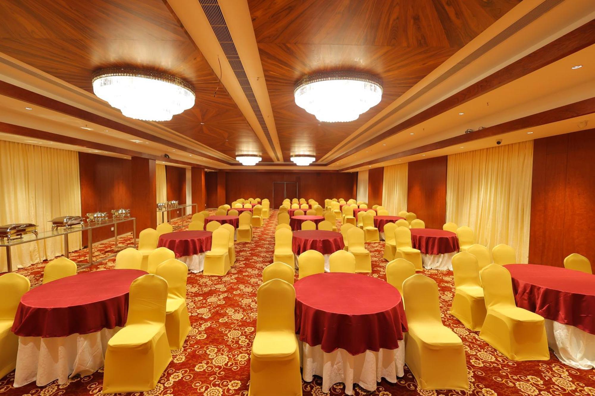 העיר בנגלור Icon Grand Hotel By Bhagini מראה חיצוני תמונה