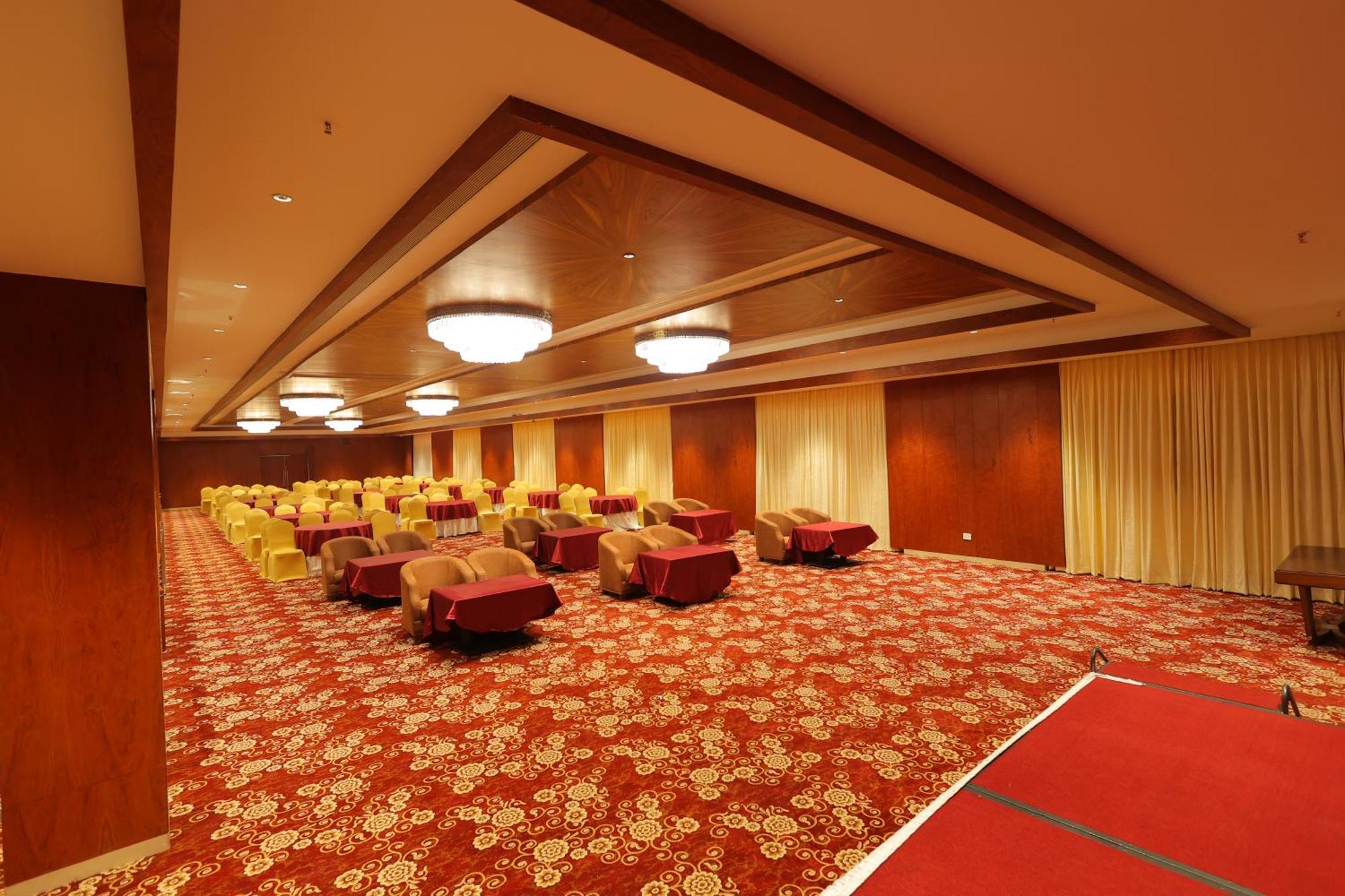 העיר בנגלור Icon Grand Hotel By Bhagini מראה חיצוני תמונה
