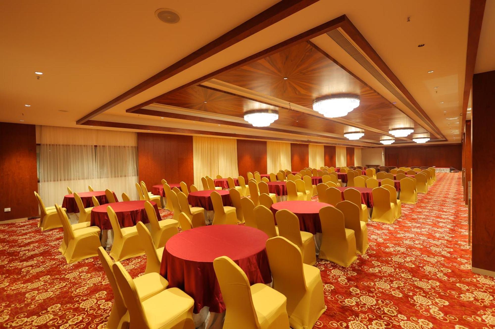 העיר בנגלור Icon Grand Hotel By Bhagini מראה חיצוני תמונה