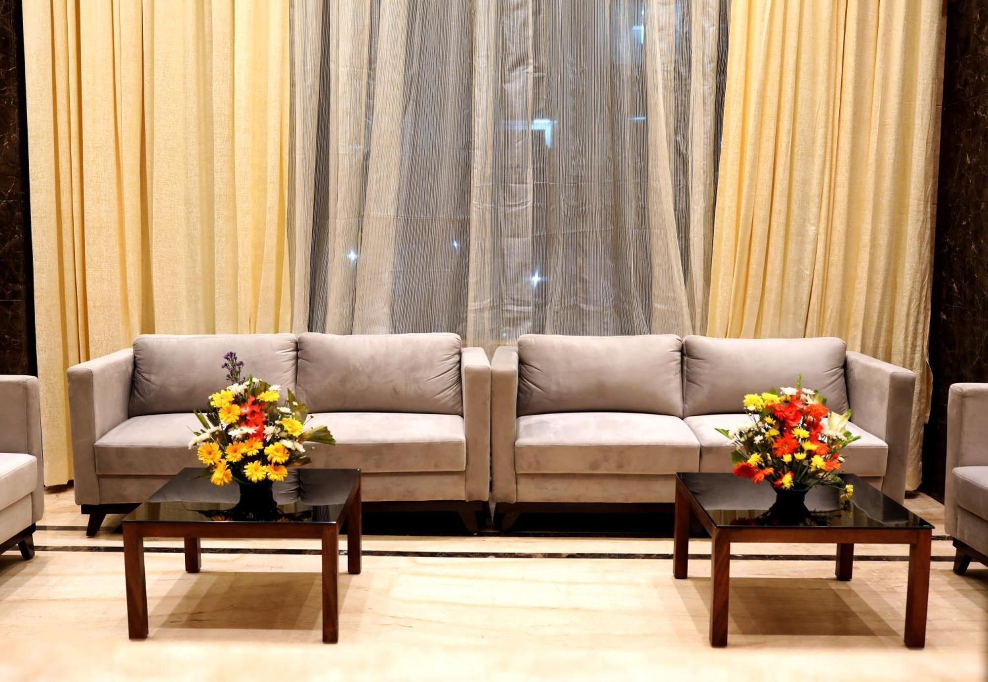 העיר בנגלור Icon Grand Hotel By Bhagini מראה חיצוני תמונה