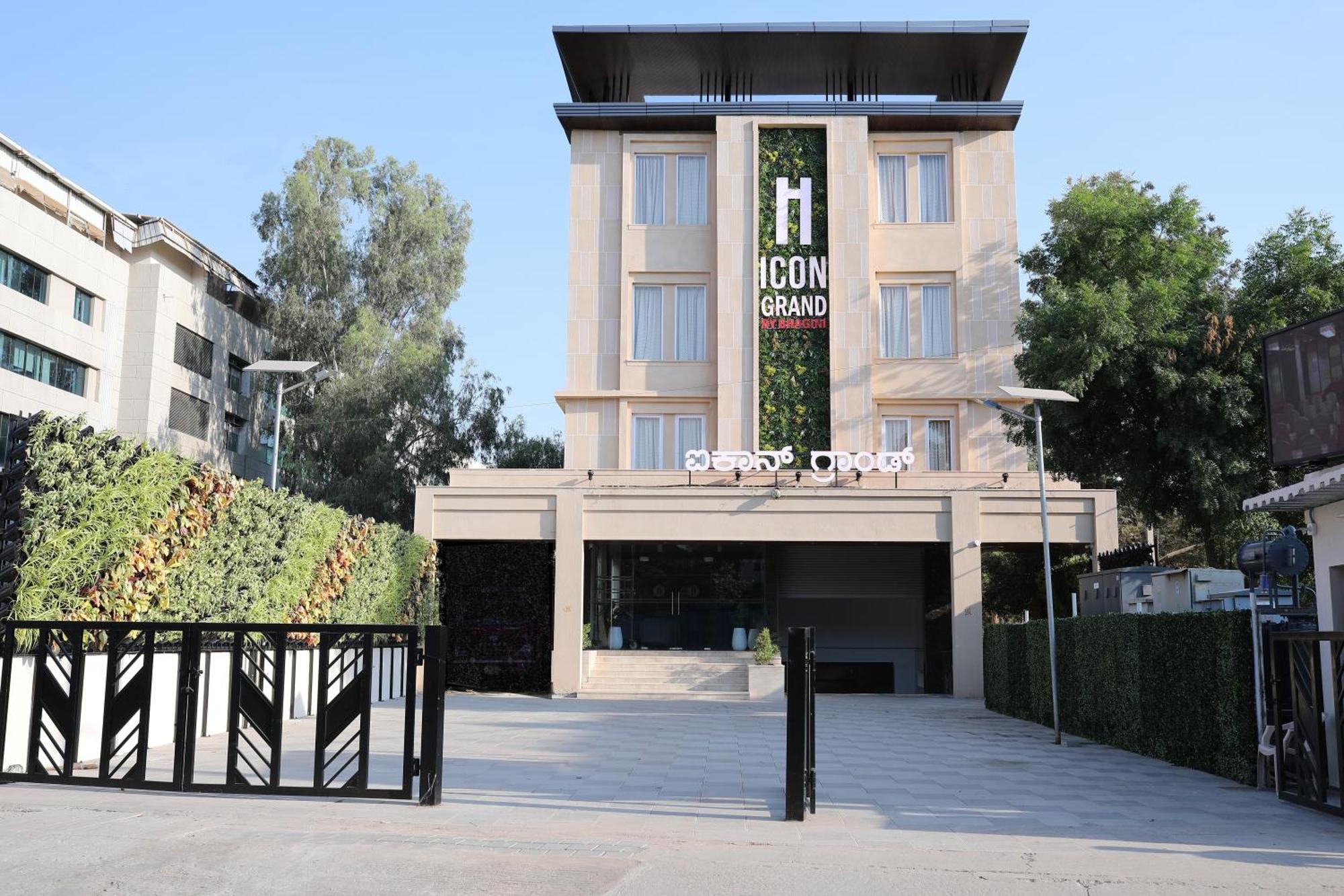 העיר בנגלור Icon Grand Hotel By Bhagini מראה חיצוני תמונה