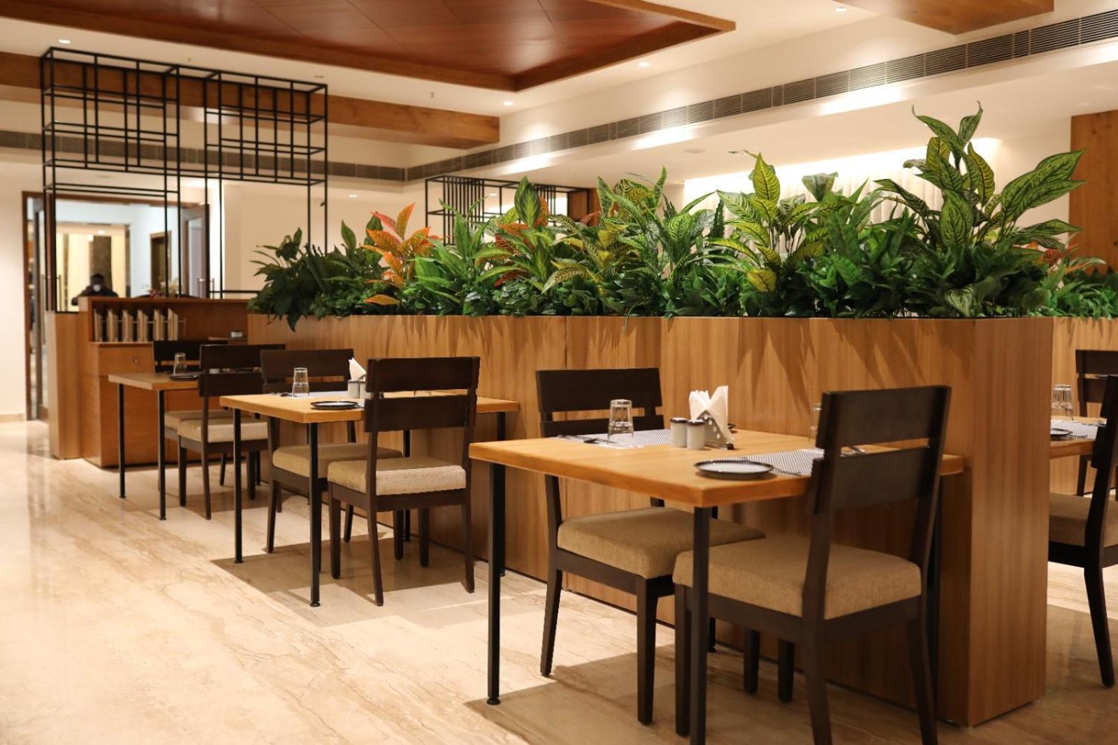 העיר בנגלור Icon Grand Hotel By Bhagini מראה חיצוני תמונה