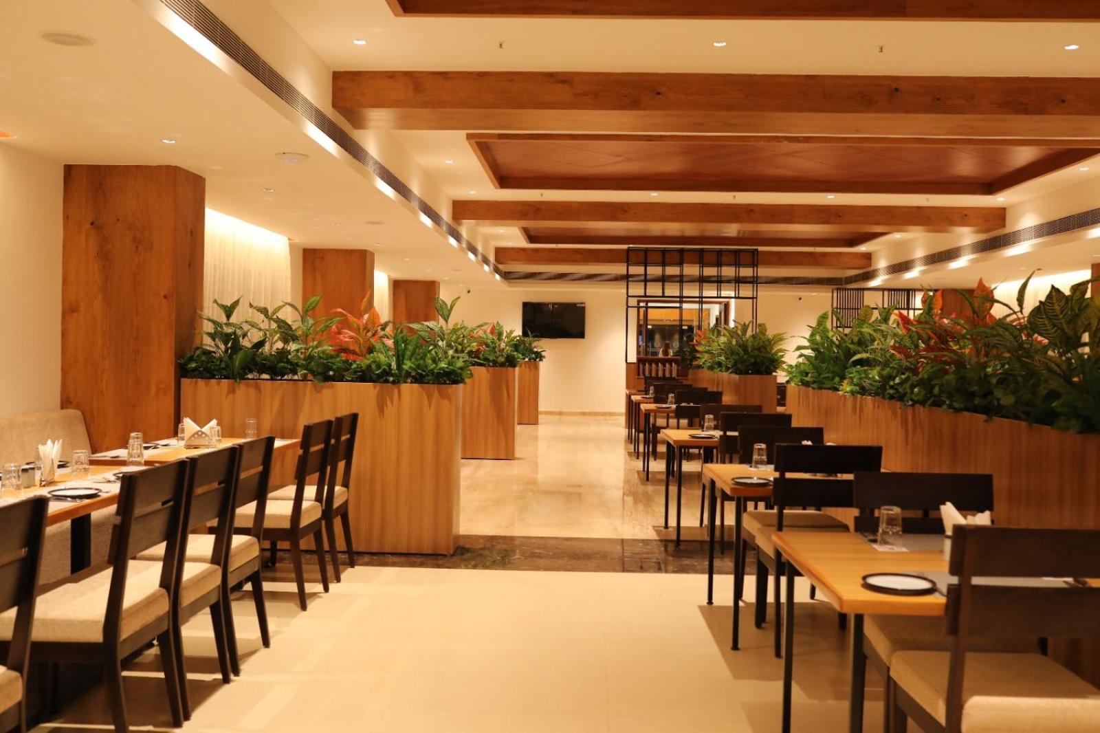 העיר בנגלור Icon Grand Hotel By Bhagini מראה חיצוני תמונה