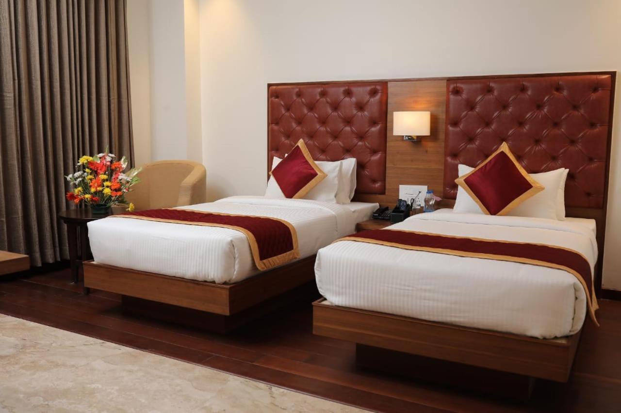 העיר בנגלור Icon Grand Hotel By Bhagini מראה חיצוני תמונה